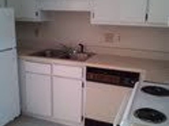 3rd image of 420 Evans Mill Dr Unit B