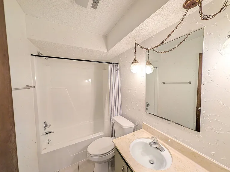 7323 S Canton Ave — Photo 22
