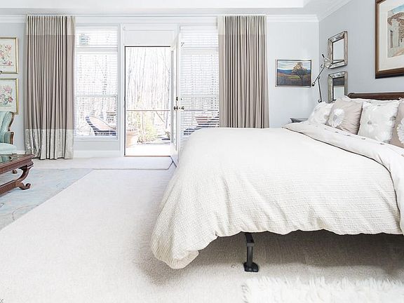5th image of 689 Coronado Cir