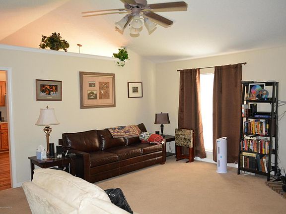 3rd image of 2390 Lasonya Ln