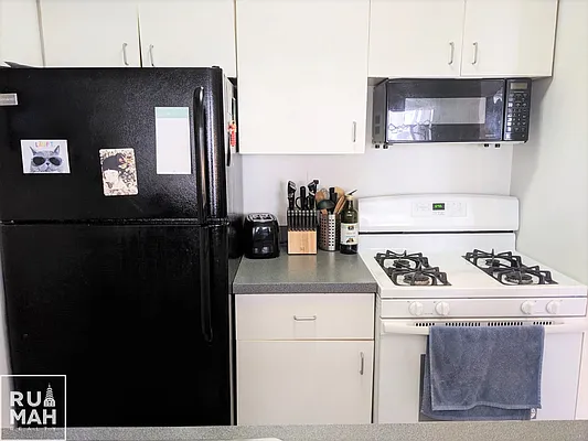 Rented by Rumah Realty Inc | media 3