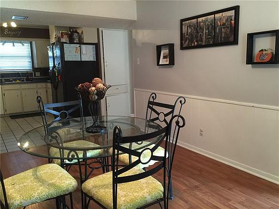4th image of 1909 Marsalis Dr