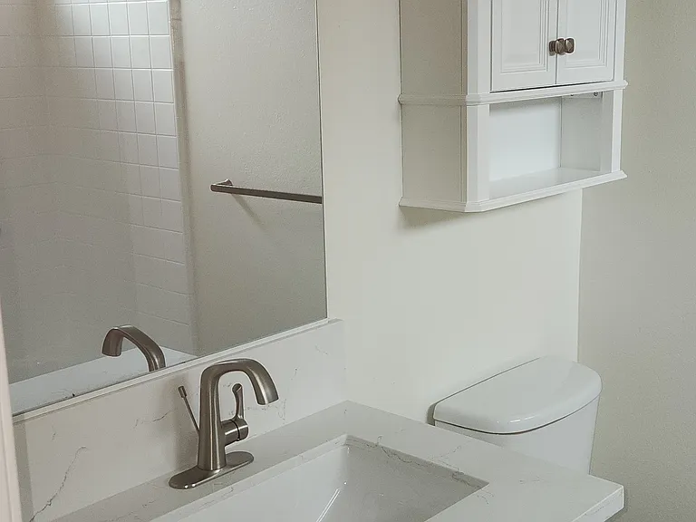 Sherman Pines Apartments — Photo 46