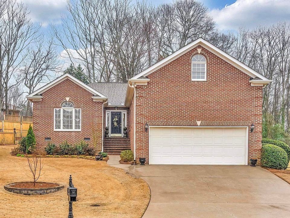 1st image of 214 Redspire Dr
