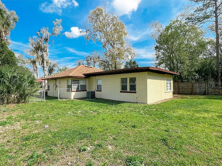 319 NW 16th Ave — Photo 42