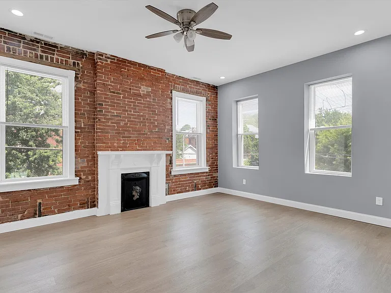 3500 Magnolia Ave #2R — Photo 3
