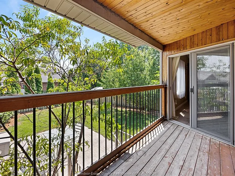2315 Kevin St — Photo 13