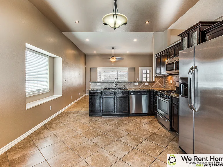 14275 Desert Bush Dr — Photo 7