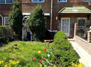 1749 Dekalb Ave, Ridgewood, NY 11385