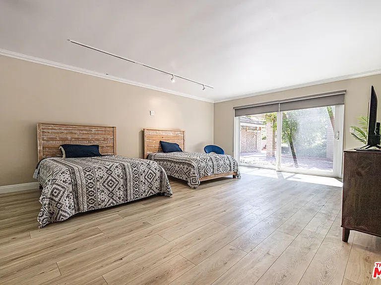 18022 Lake Encino Dr — Photo 19