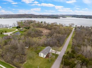 105 Weynand Rd, Merrimac, WI 53561