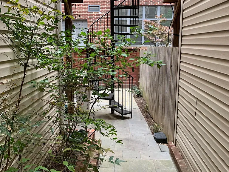 1204 V St NW #A — Photo 7