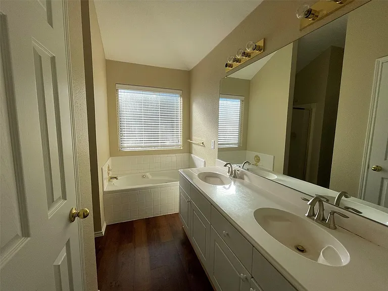 4601 Saint Thomas Pl — Photo 7