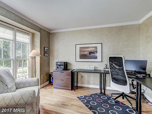 5th image of 9705 Charlesfield Dr