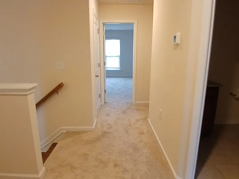 136 Eagleson St — Photo 11