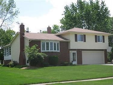 1st image of 16247 Canterbury Dr