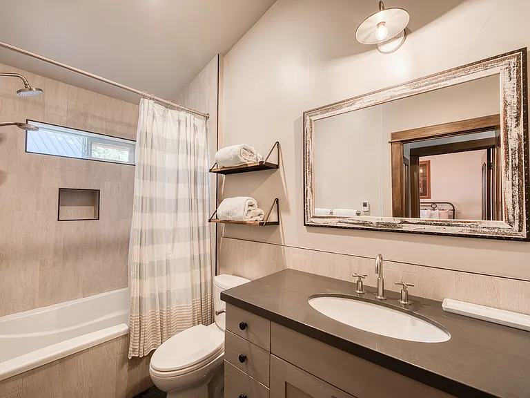 8204 Meeks Bay Ave — Photo 21
