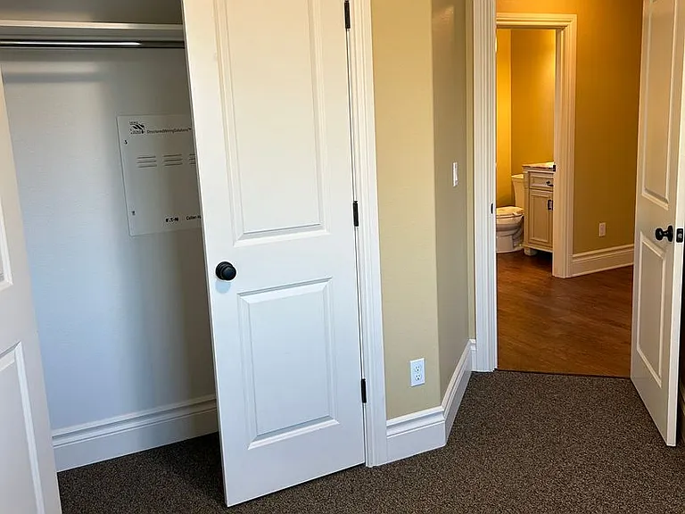 2320 NW Grant Ave #101 — Photo 13