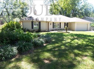 1920 E Cardinal St, Springfield, MO 65804