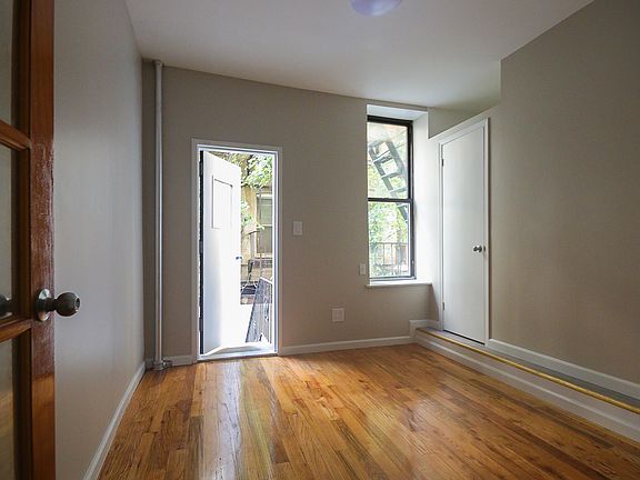 3rd image of 622 E 11th St APT 3