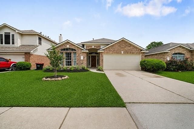 1st image of 315 Brushy Glen Dr