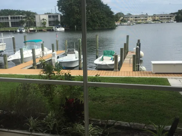 420 Northlake Ct #11, North Palm Beach, FL 33408