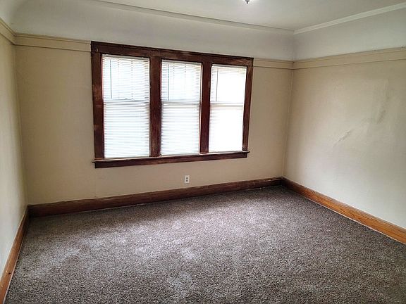 2nd image of 4026 W Courtland Ave #4026