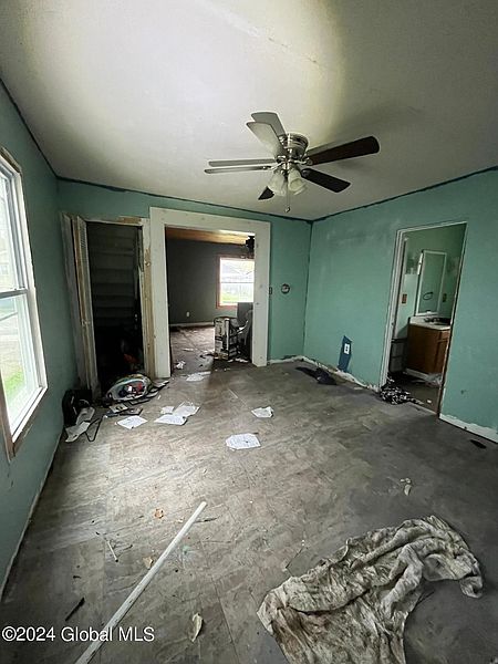 5th image of 106 W North Street