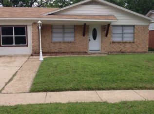2418 Nottingham Dr, Garland, TX 75041