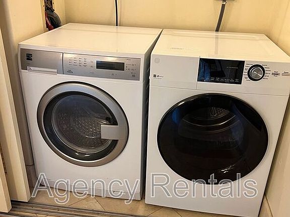 2nd image of 801 King St APT 3501