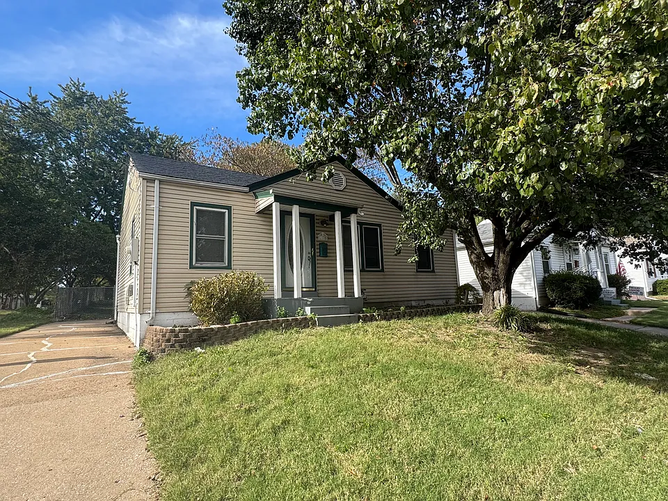 1105 Patterson Rd