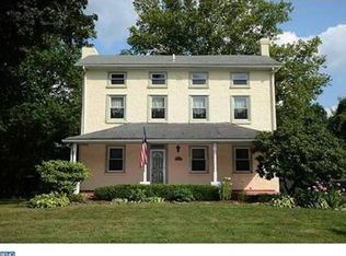 8 Buckwalter Rd, Spring City, PA 19475