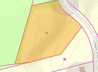 17 Stone Ridge Dr, Northampton, MA 01062