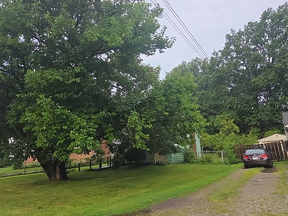 2nd image of 4890 Oroszy Ave