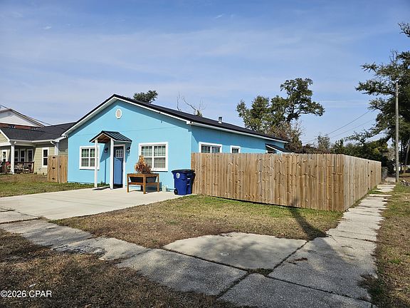 2nd image of 1409 E 6th Ct