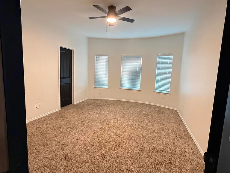 14270 Richard Wiles Ave — Photo 3