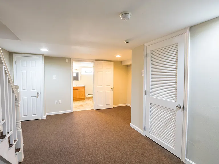 5750 N Lambert St — Photo 20
