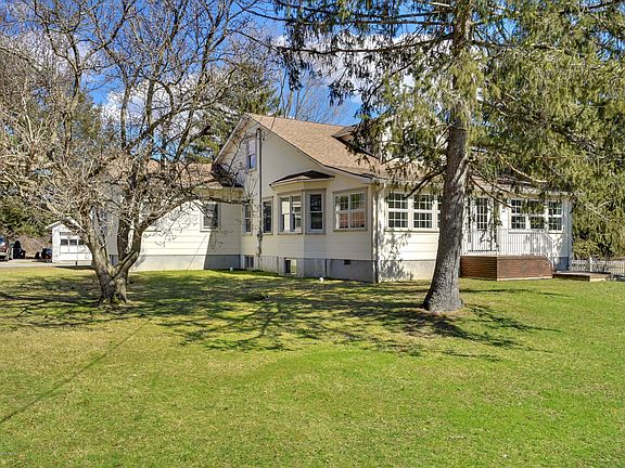 3rd image of 182 Casino Dr
