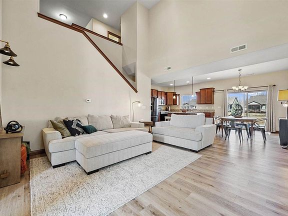 3rd image of 1337 Copper Mountain Dr