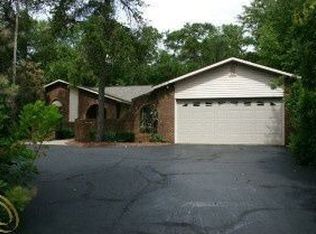 10859 Reynard Rd, Brighton, MI 48114