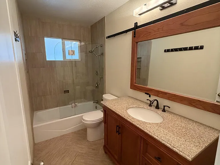 2647 Story Ave — Photo 8