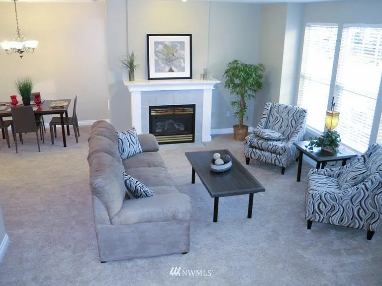 22652 NE 4th Pl — Photo 4