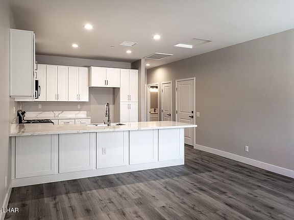 2nd image of 2820 Palisades Dr #103