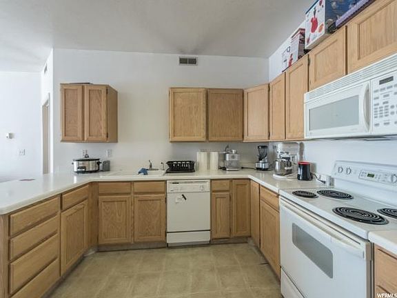 4th image of 364 N Seven Peaks Blvd Unit 127