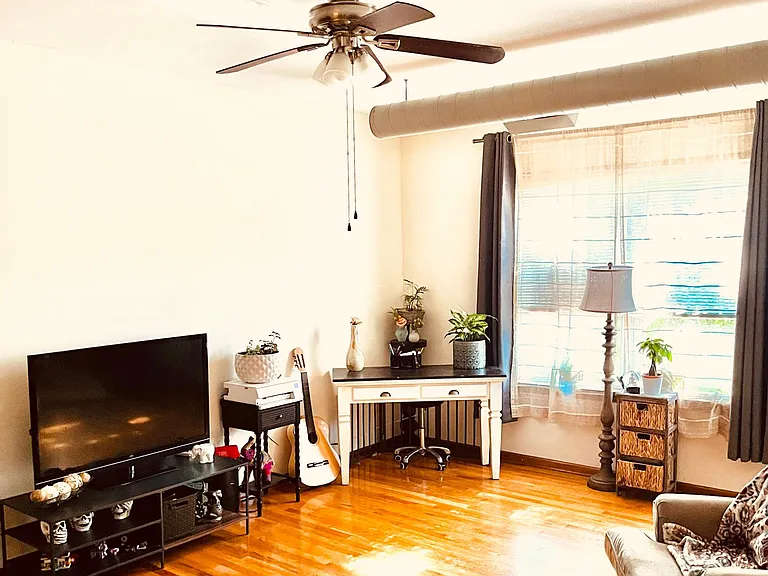 3635 N Ashland Ave #2 — Photo 3