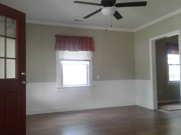 905 Bradley Ave, Tarboro, NC 27886