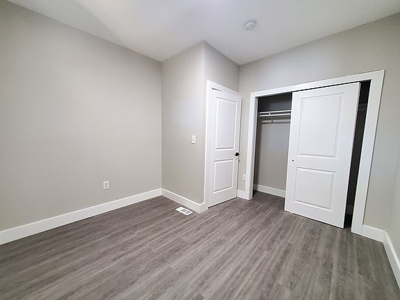 5th image of 494 S 18th St Floor 1