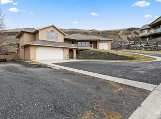 358 Reservoir Dr, Lewiston, ID 83501