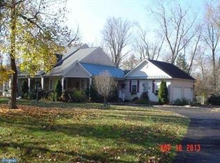 106 W Bristol Rd, Warminster, PA 18974