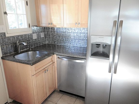 5th image of 2625 S Humboldt St